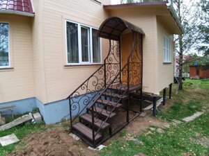 Крыльцо - лестница для дома