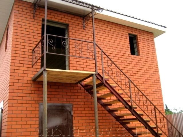 Металлическая лестница для дома - характеристики