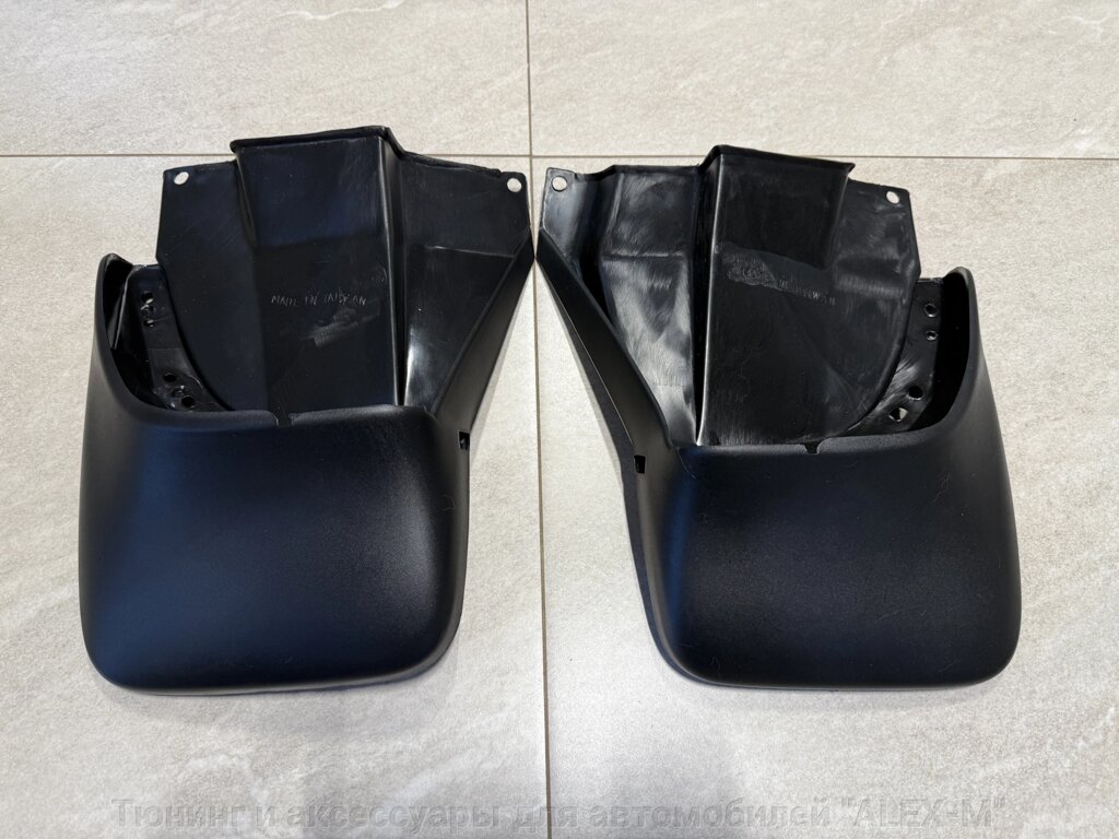 Брызговики задние (Тайвань) для Honda CR-V 1997-2001 от компании Тюнинг и аксессуары для автомобилей "ALEX-M" - фото 1