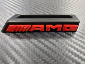 Эмблема в решётку радиатора AMG 8,3 см красная на чёрном фоне для Mercedes Benz
