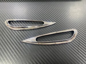 Накладки на повторители поворотов в крылья хромированные (Тайвань) для BMW E60 5-серия