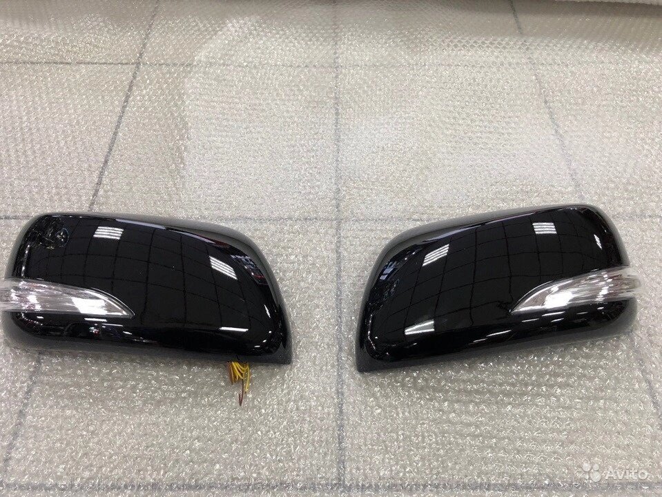 Зеркала чёрные в стиле Lexus для Toyota Land Cruiser 200 - наличие