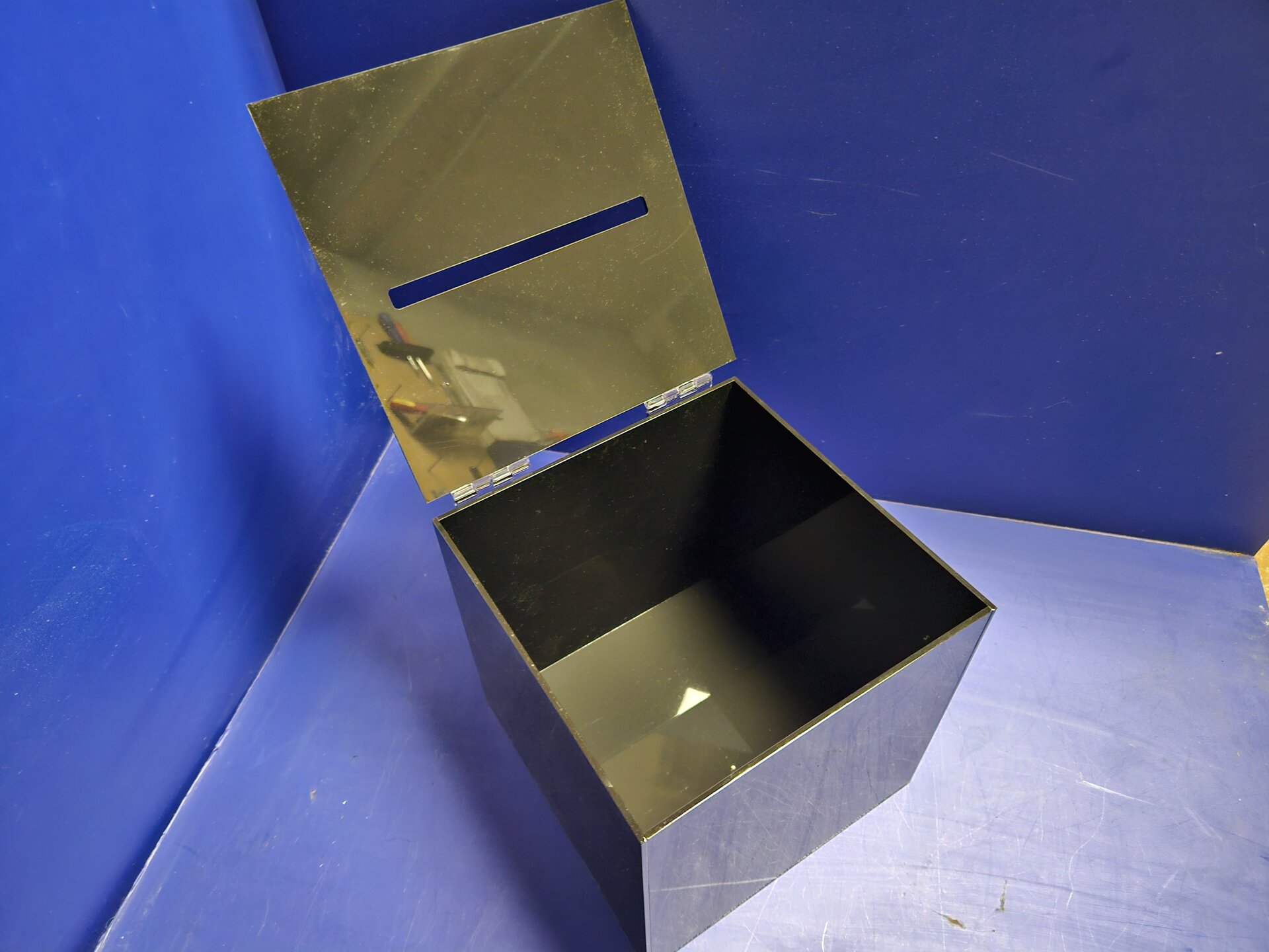 Производство коробов из цветного оргстекла индивидуальные размеры - фото pic_307aeea20b3b0e2f7acbf7fed12c060f_1920x9000_1.jpg