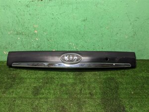 Накладка крышки багажника для KIA Carnival 925014D010