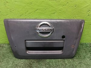 Накладка крышки багажника для Nissan Navara D40 90606EA810