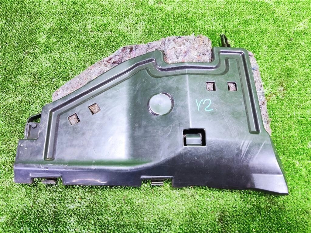 Накладка торпедо правая для Toyota Yaris P90 556070D010 от компании Авторазбор Моторист-НН - фото 1