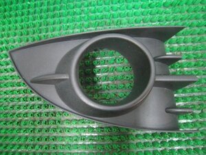 Рамка ПТФ правая для Renault Scenic 2 (JM) 7701477302