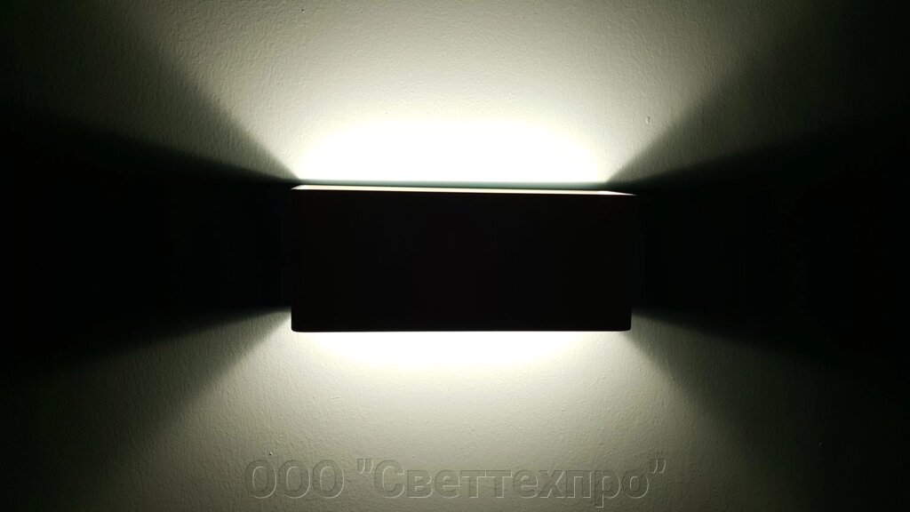 Декоративный настенный светильник от компании ООО "Светтехпро" - фото 1