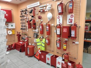 Пожарное оборудование (Шкафы пожарные, пожарные рукава, клапана пожарного крана, огнетушители, противопожарные двери