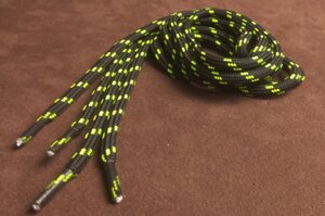 Шнурки круглые 2-х цветные "точка" 4мм 120см черно-ярко-зеленый