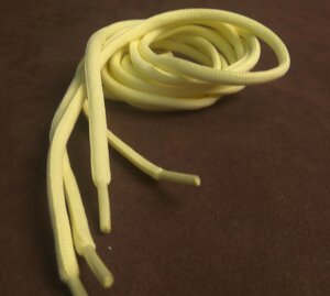 Шнурки спортивные 120см бледно-желтый