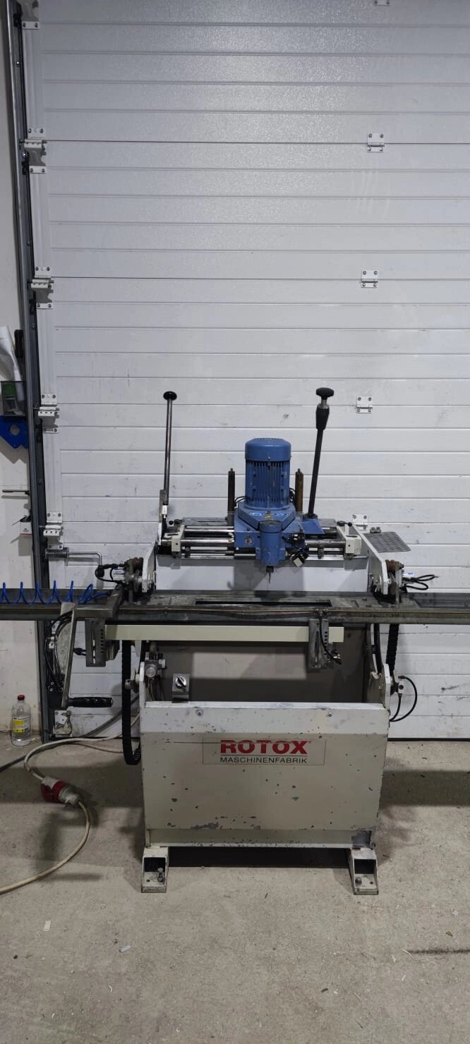 ROTOX KF 343 Копировальный станок по алюминию с поворотным, подвижным столом от компании ООО "ТехКом" - фото 1