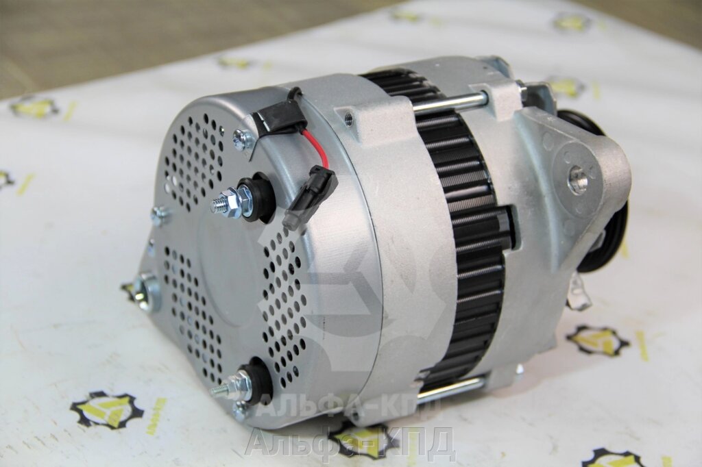 Генератор двигателя Komatsu 60А на PC300/PC350 600-825-6110/600-825-6111/600-825-6210 от компании Альфа-КПД - фото 1