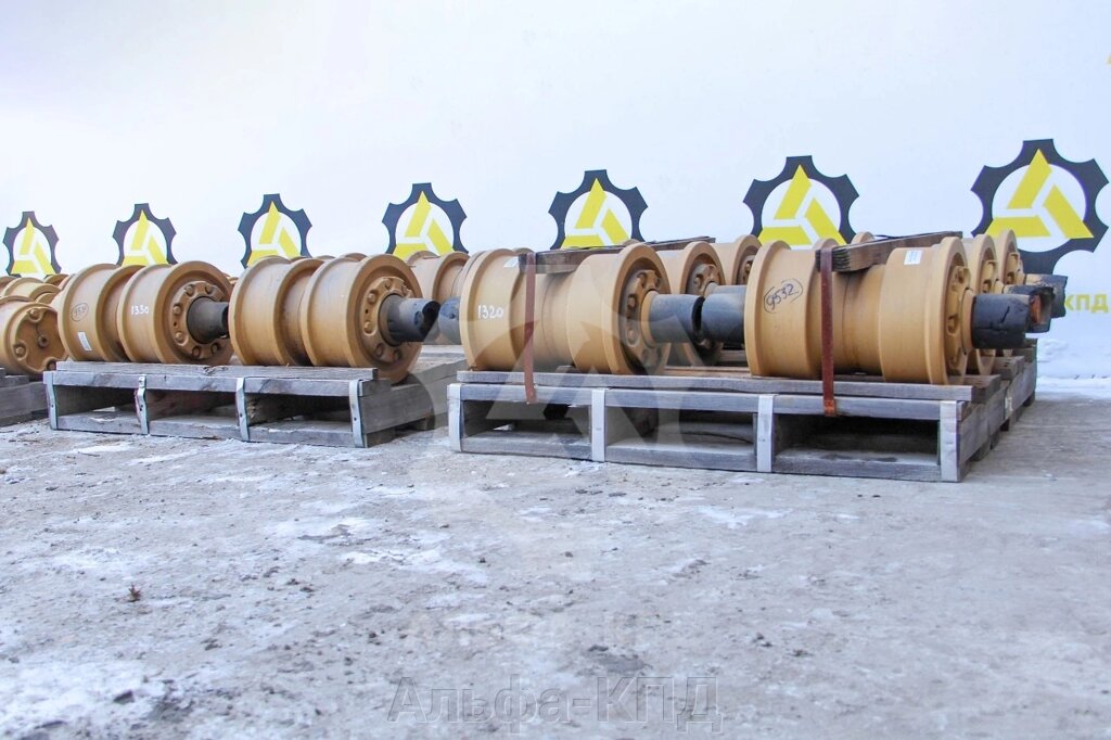 Каток опорный двубортный 17M-30-00331/17M-30-01330 D275A-5 (комплект 10шт) от компании Альфа-КПД - фото 1