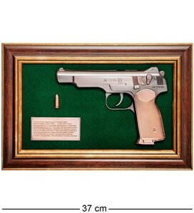 ПК-219 Панно с пистолетом Стечкин в подарочной упаковке 25х37