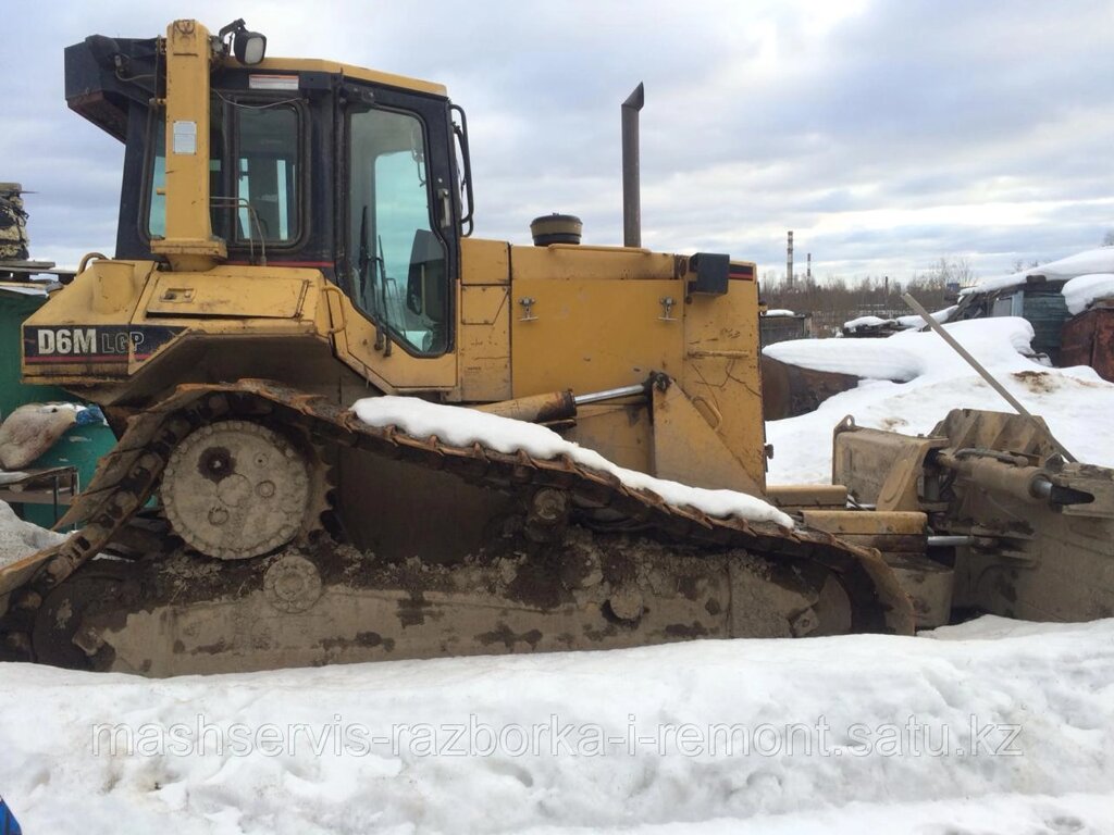 Caterpillar D6M от компании ГК "МашСервис" Запчасти и Ремонт спецтехники - фото 1