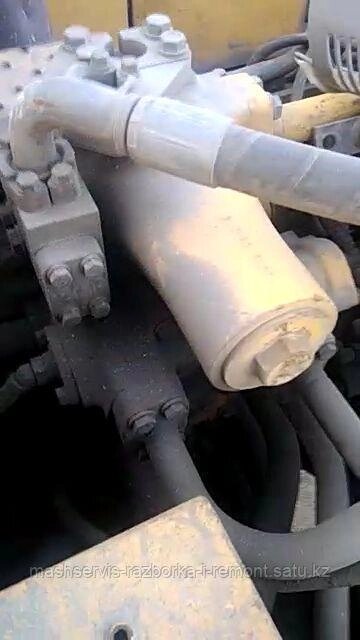 Главный гидравлический клапан гидрораспределитель Komatsu PC1250-7 от компании ГК "МашСервис" Запчасти и Ремонт спецтехники - фото 1