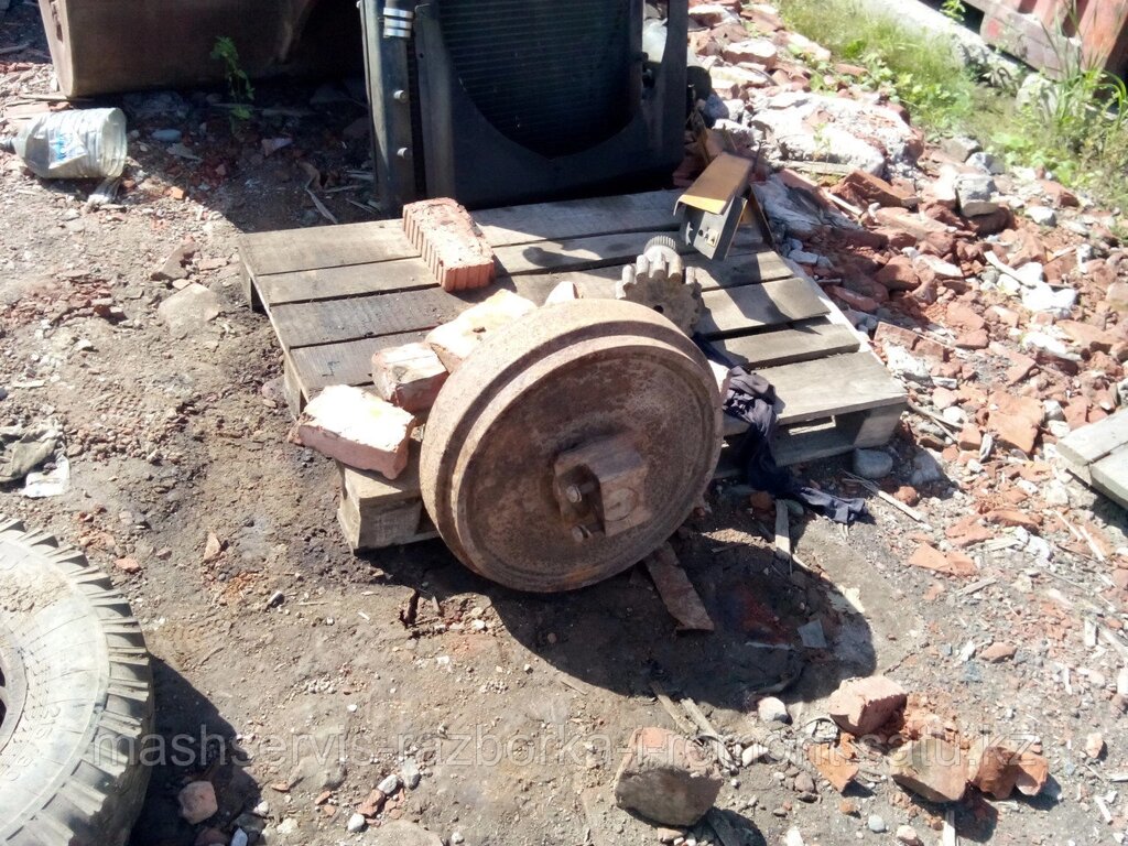 Hitachi ZX370 по запчастям, редуктора, ходовка, круг от компании ГК "МашСервис" Запчасти и Ремонт спецтехники - фото 1
