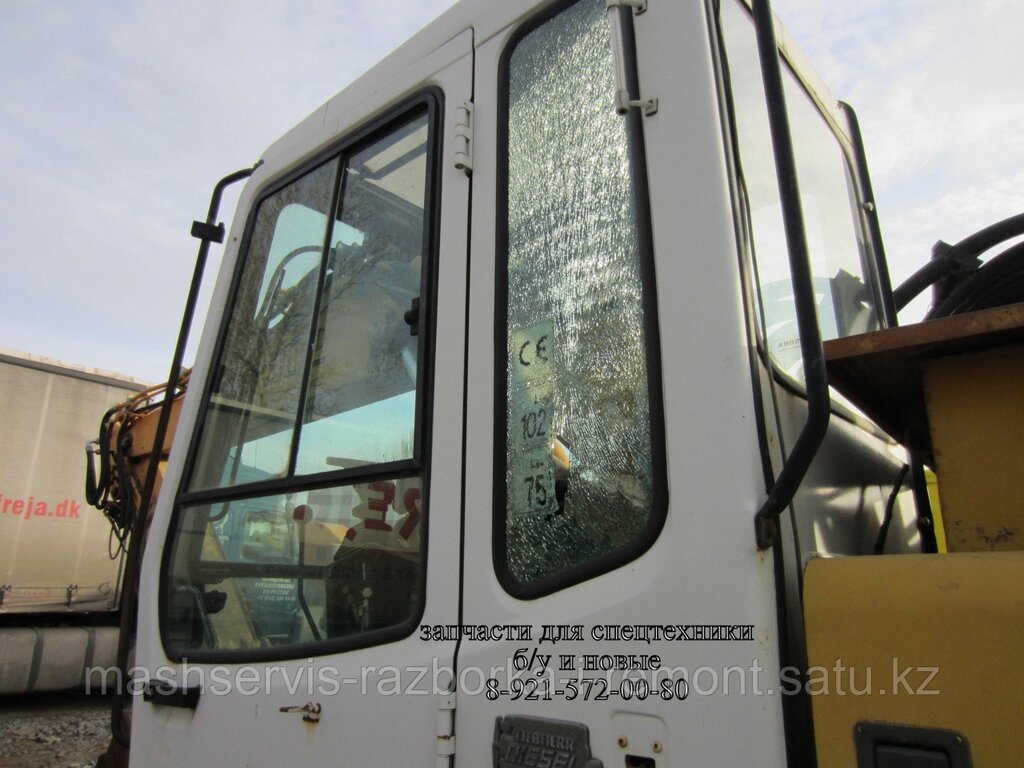 КПП и насос хода Liebherr от компании ГК "МашСервис" Запчасти и Ремонт спецтехники - фото 1