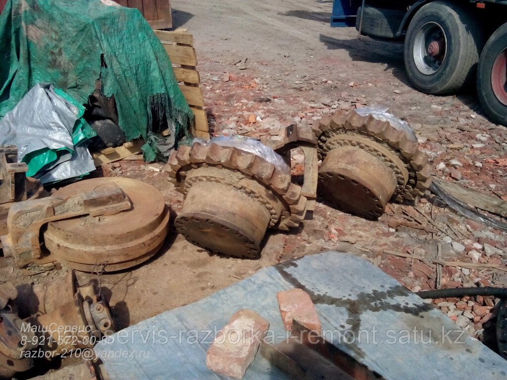 Натяжитель бу Hitachi 370, колеса, ленивец бу от компании ГК "МашСервис" Запчасти и Ремонт спецтехники - фото 1