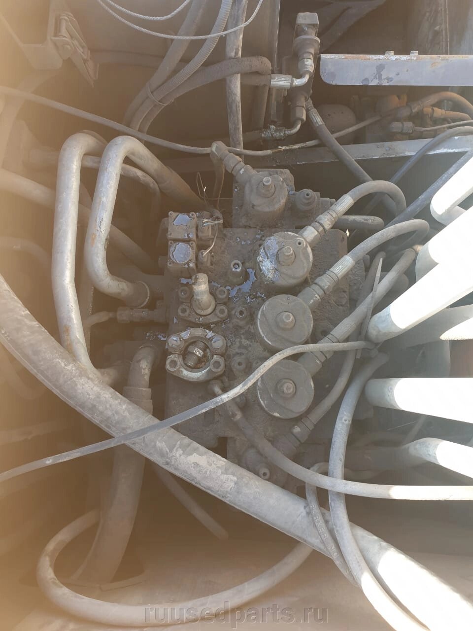Распределитель клапан Volvo EW180, EW200, EW210, 14375342 от компании ГК "МашСервис" Запчасти и Ремонт спецтехники - фото 1