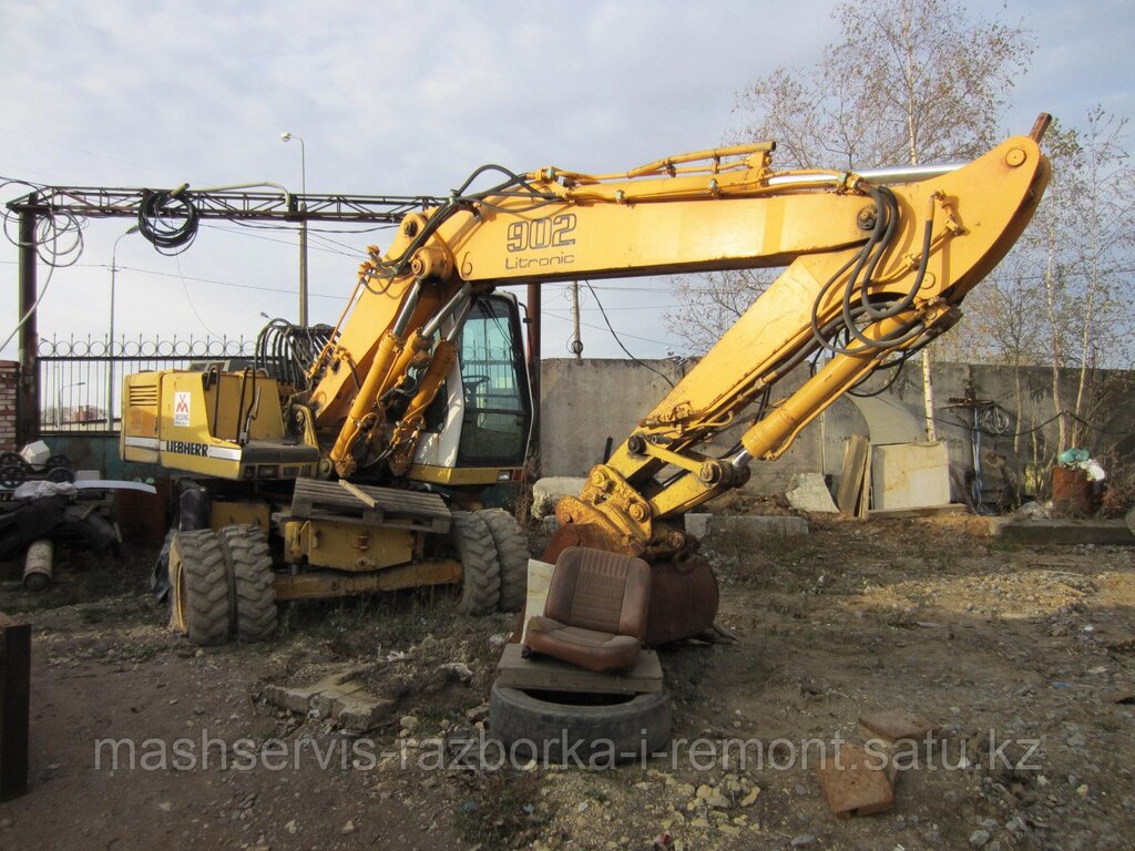 Рукоять Liebherr бу 902, 900 от компании ГК "МашСервис" Запчасти и Ремонт спецтехники - фото 1