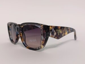 Женские солнцезащитные очки Prada (PD1122)