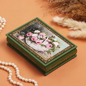 Шкатулка «Розы с полевыми цветами в корзине», зелёная, 1116 см, лаковая миниатюра