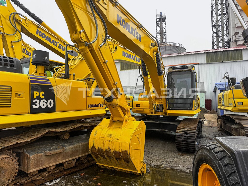 Гусеничный экскаватор Komatsu PC240LC-8 от компании ООО «ЦЕНТР ГРУПП» - фото 1