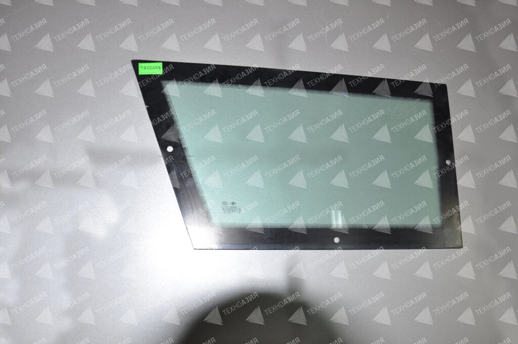 Стекло двери низ правое погрузчика First Loader ZL30FS от компании ООО «ЦЕНТР ГРУПП» - фото 1