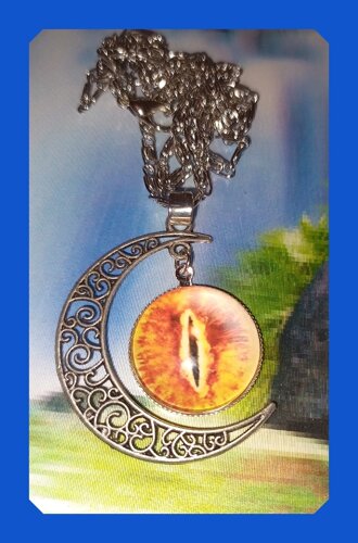 Стильный медальон на цепочке Магический глаз, с полумесяцем, 30*35 мм