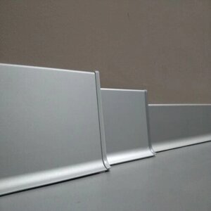 Плинтус алюминиевый на клипсах (70х10х2500 мм) полимерное