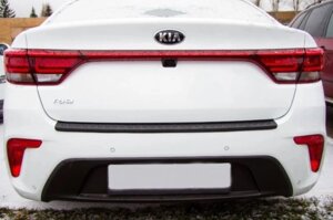 Накладка на задний бампер (АБС) Киа Рио | KIA Rio 4 Седан с 2017 г. в.