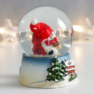 Сувенир полистоун водяной шар "Дед Мороз - гармонист" 7х6,7х8,8 см (6 шт)