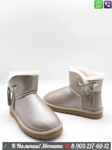 Угги UGG Bomber с булавкой Пудровый