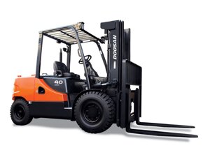 Дизельный вилочный погрузчик Doosan D40S-5