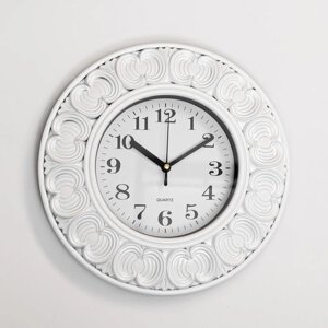 Часы настенные "Прага", d-26 см, циферблат 14.5 см, дискретный ход