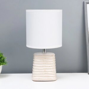 Настольная лампа "Айрис" Е14 40Вт белый 14х14х26 см