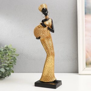 Сувенир полистоун "Африканка с круглым плетёным кувшином" золото 33х9,5х9,5 см