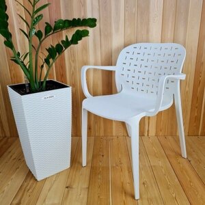 Кресло пластиковое "Космо" от бренда OLA DOM. Цвет: Белый.