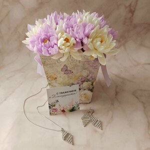 Подарочная коробка с мыльными цветами "С уважением и благодарностью", ароматная композиция, подарок преподавателю