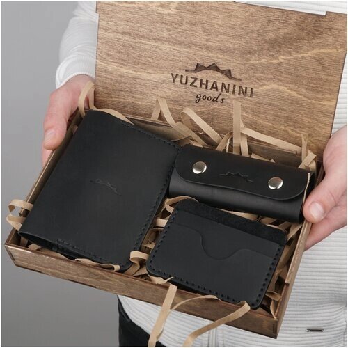 Подарок мужчине, Подарочный набор из натуральной кожи Yuzhanini Goods. Обложка на паспорт + Ключница "F key"Картхолдер "Junior" цвет черный