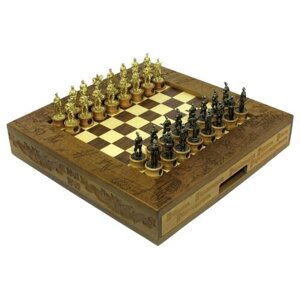 Шахматы исторические эксклюзивные "Великая Отечественная Война" с чернеными фигурами из цинкового сплава