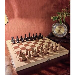Шахматы из бука с доской 43х43 см с клеткой 4.5х4.5 см