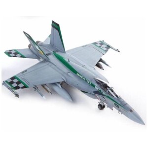 12565 Academy Американский палубный истребитель F/A-18E Super Hornet VFA-195 "Chippy Ho"1:72)