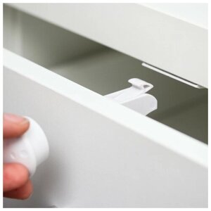 Блокиратор для выдвижных шкафов на магните, набор 2 шт, цвет белый