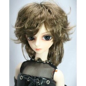 Dollmore Natural Wave Brown Wig (Волнистый парик средней длины коричневый размер 17,5-20 см для кукол Доллмор)