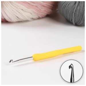 Крючок для вязания Арт Узор сталь, пластик, ручка 14 см, d 5,5 мм желтый