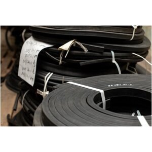 Шнур резиновый уплотнительный, черный, монолитный, жесткий, прямоугольный, размер 8х14 мм
