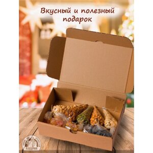 Подарочный набор орехов и сухофруктов, 8 в 1 ( с арахисом)